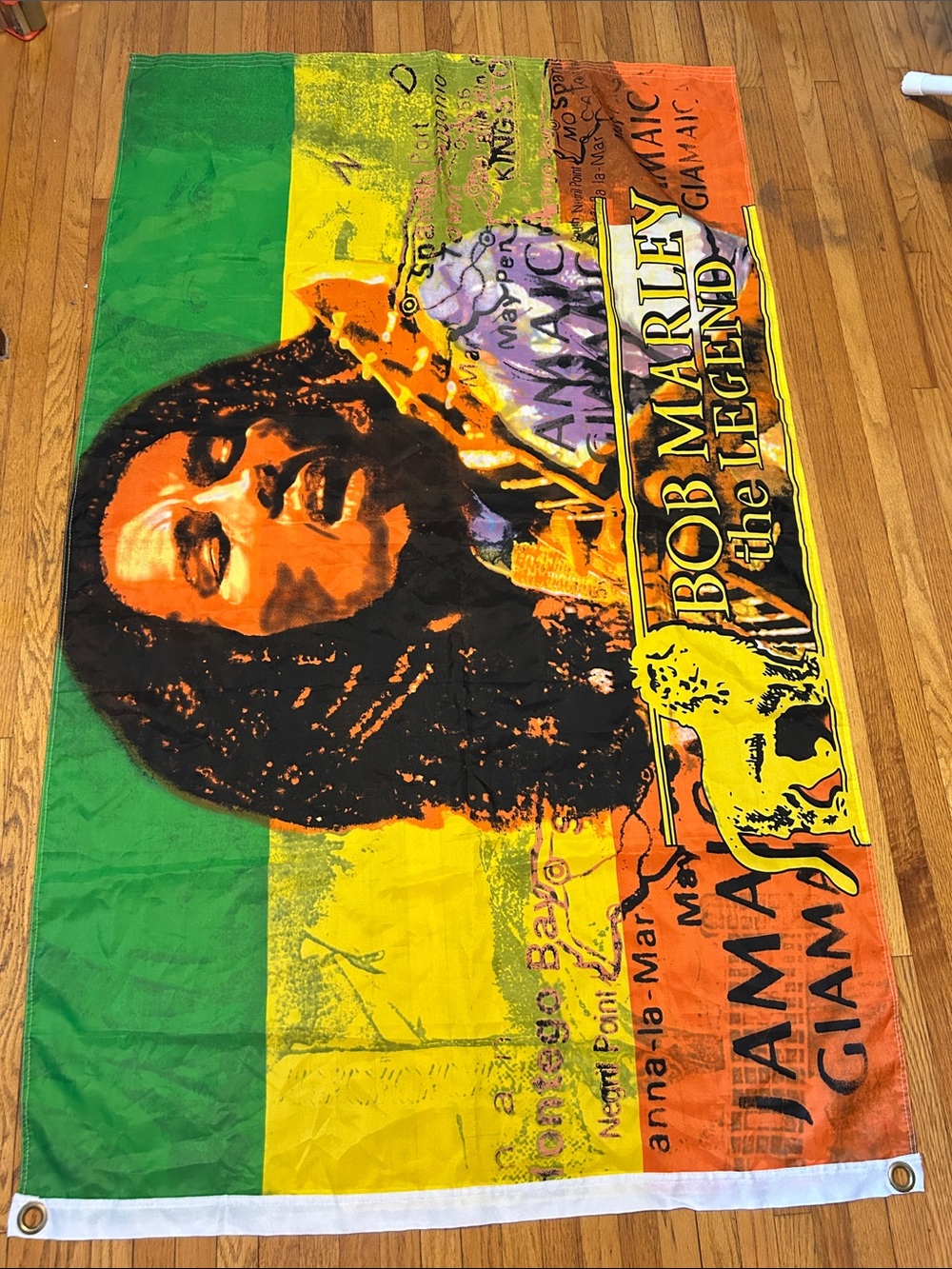 Bob Marley 'The Legend' Banner Flag: Reggae Music Decor